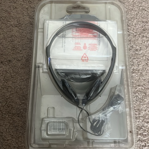 JVC XL-PG37 BK Portable Personal CD Player Anti-Shock Protection Black 16797795 - Picture 2 of 2